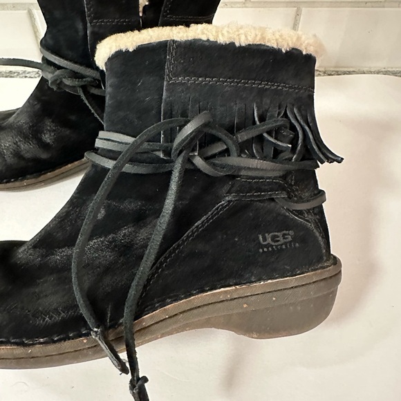 UGG 8 Gaviota sheep skin fringe black woman gorpcore casual outdoor suede boot - Picture 5 of 12